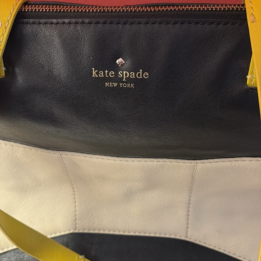 Kate Spade large leather tote ⭐️weekend sale-discount ship⭐️